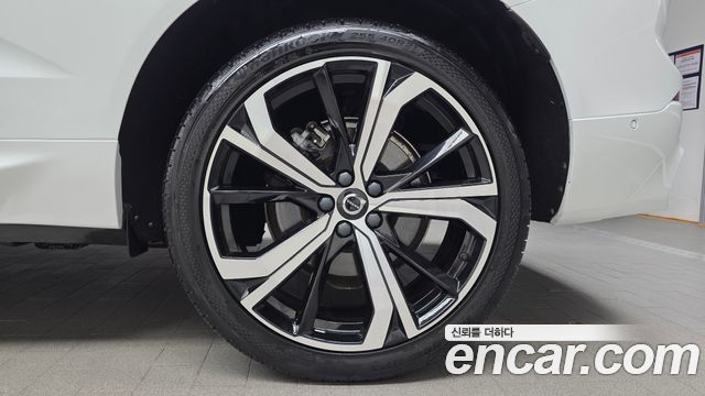 Volvo XC60 2022 — photo 7