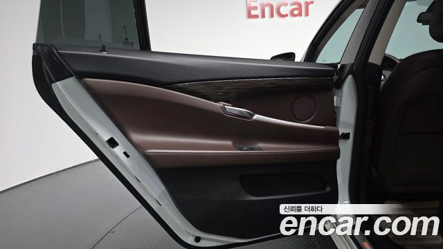 BMW Gran Turismo 2016 — photo 15