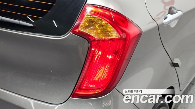 Kia morning 2012 — photo 9
