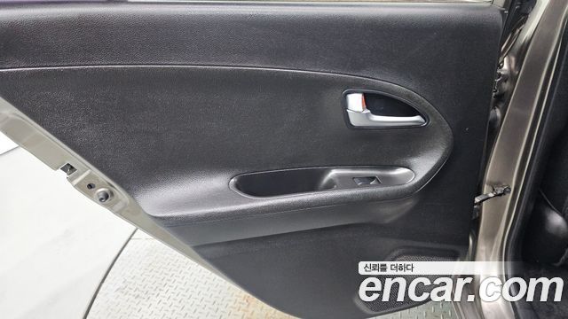 Kia morning 2012 — photo 15