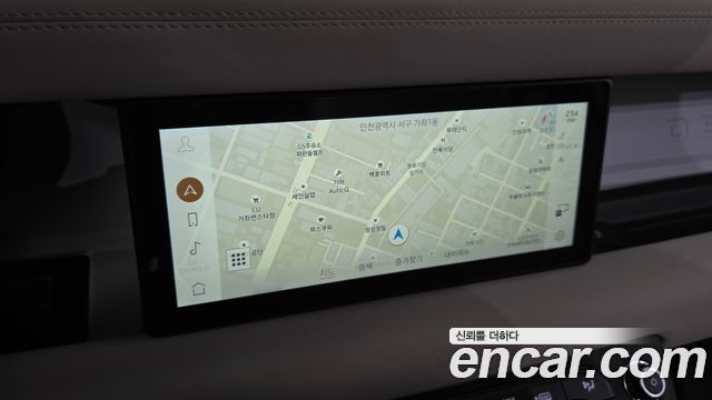 Land Rover Defender 2023 — photo 20
