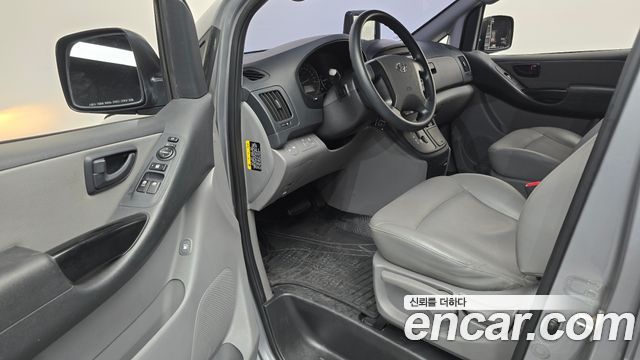 Hyundai Starex 2018 — photo 10