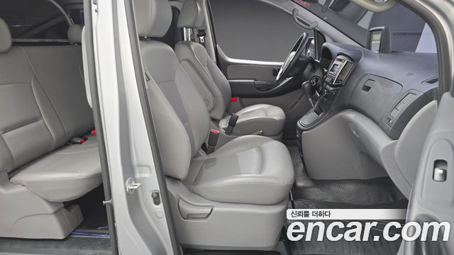 Hyundai Starex 2018 — photo 11
