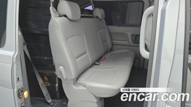 Hyundai Starex 2018 — photo 12