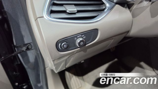 Chevrolet Korea Malibu 2017 — photo 18
