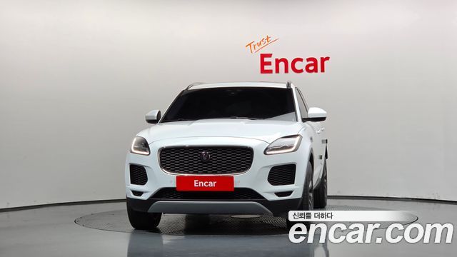 Jaguar E-PACE 2019 — photo 3