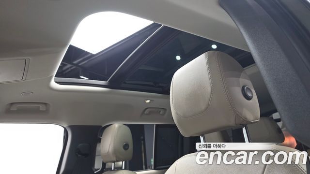 Land Rover Defender 2022 — photo 18