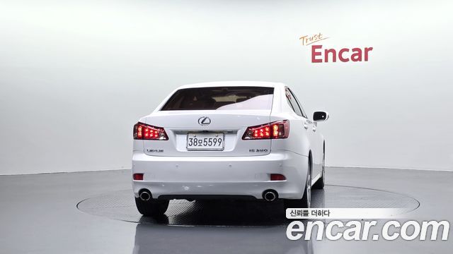 Lexus IS 2011 — photo 4