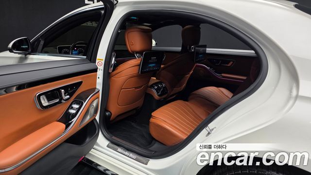 Mercedes-Benz S-Class 2022 — photo 16