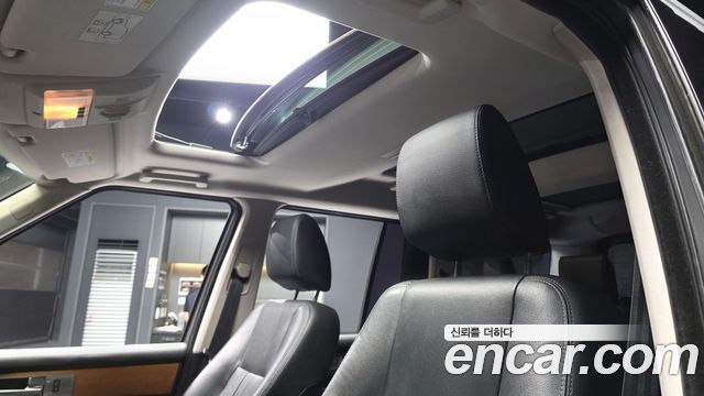 Land Rover Discovery 2016 — photo 18