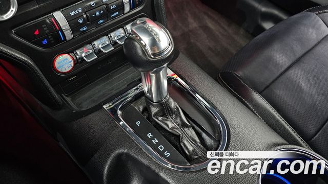 Ford Mustang 2015 — photo 9