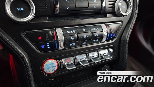 Ford Mustang 2015 — photo 18