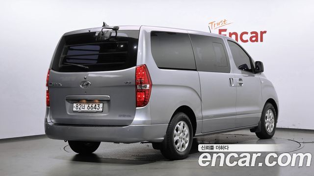 Hyundai Starex 2015 — photo 2