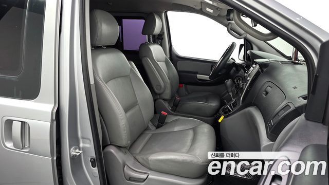 Hyundai Starex 2015 — photo 11