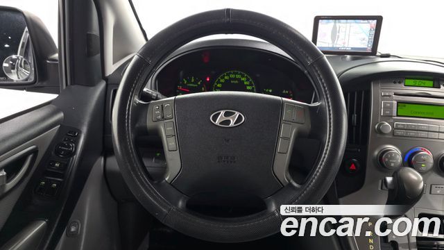 Hyundai Starex 2015 — photo 13