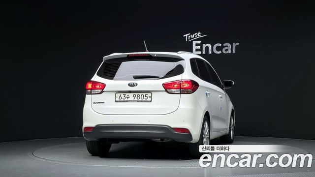 Kia Carens 2015 — photo 4