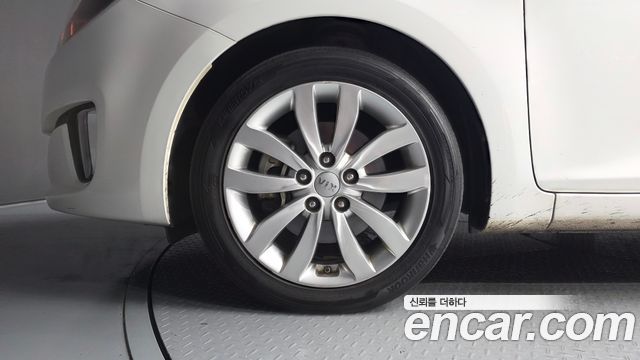 Kia Carens 2015 — photo 5