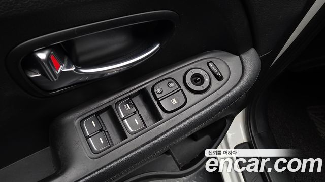 Kia Carens 2015 — photo 18