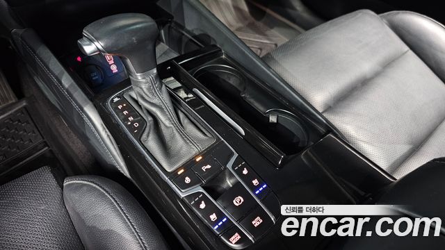Kia K7 2016 — photo 9