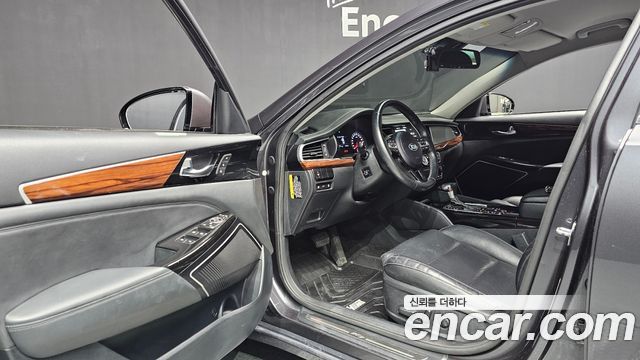 Kia K7 2016 — photo 10