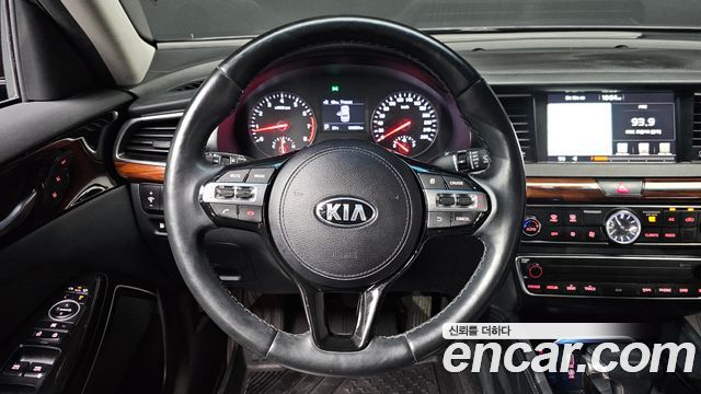 Kia K7 2016 — photo 14