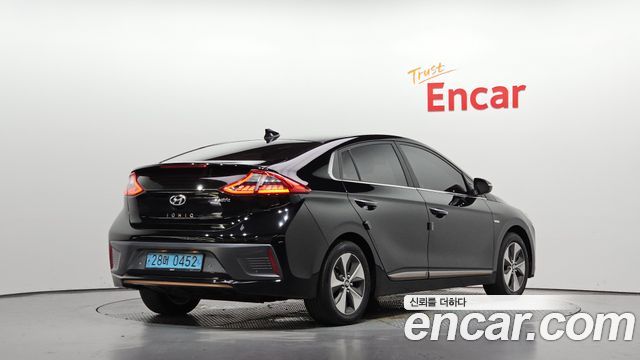 Hyundai Ioniq 2017 — photo 2