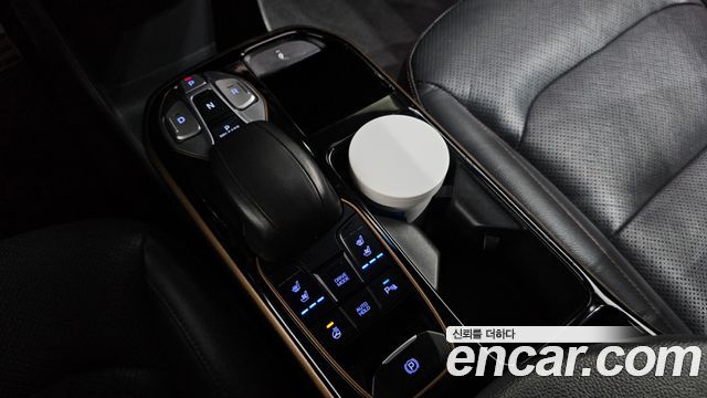 Hyundai Ioniq 2017 — photo 12