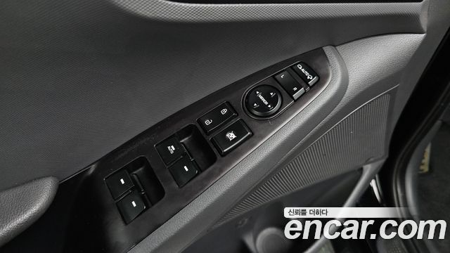 Hyundai Ioniq 2017 — photo 23