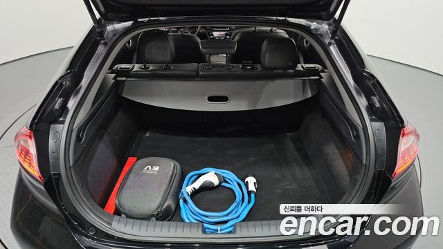 Hyundai Ioniq 2017 — photo 26
