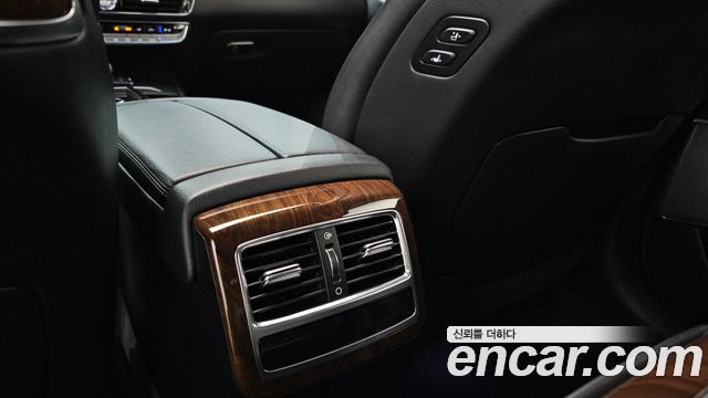 Kia K9 2019 — photo 30