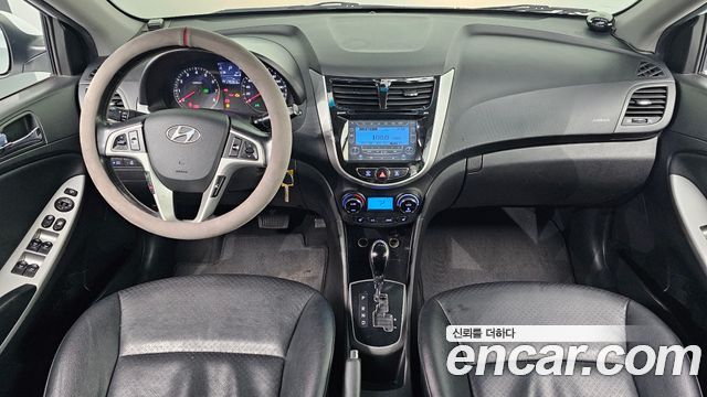 Hyundai Accent 2014 — photo 10