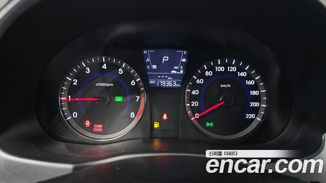 Hyundai Accent 2014 — photo 11