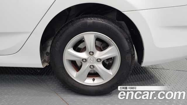 Hyundai Accent 2014 — photo 7
