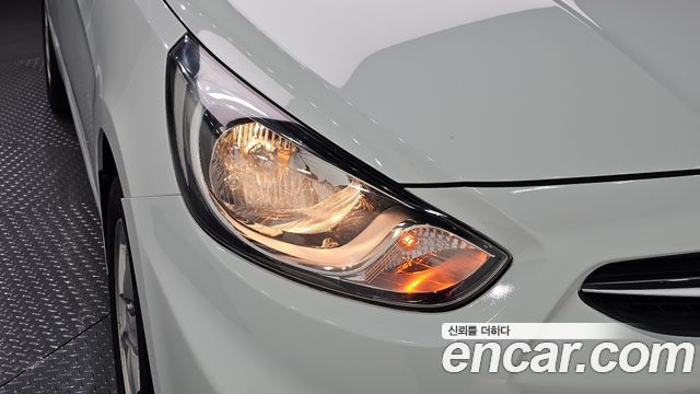 Hyundai Accent 2014 — photo 8