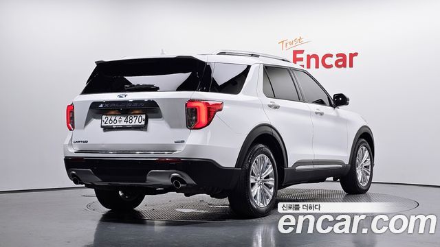 Ford Explorer 2020 — photo 2