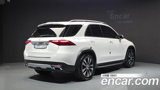 Mercedes-Benz GLE-Class 2023 — photo 2