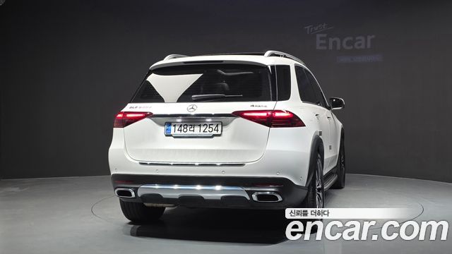 Mercedes-Benz GLE-Class 2023 — photo 4