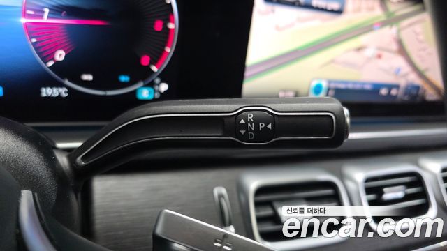 Mercedes-Benz GLE-Class 2023 — photo 12