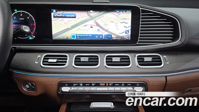 Mercedes-Benz GLE-Class 2023 — photo 19