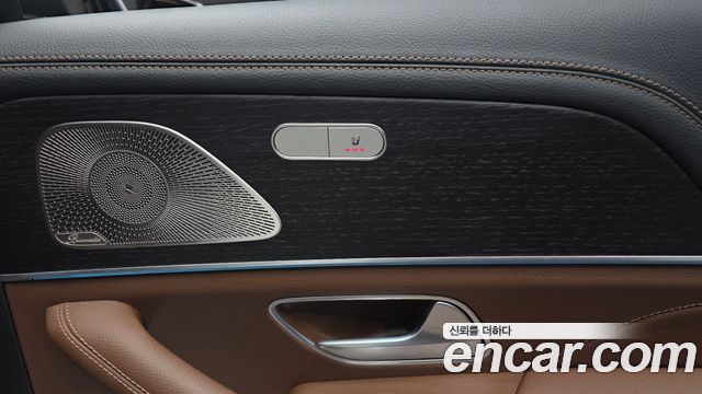 Mercedes-Benz GLE-Class 2023 — photo 23