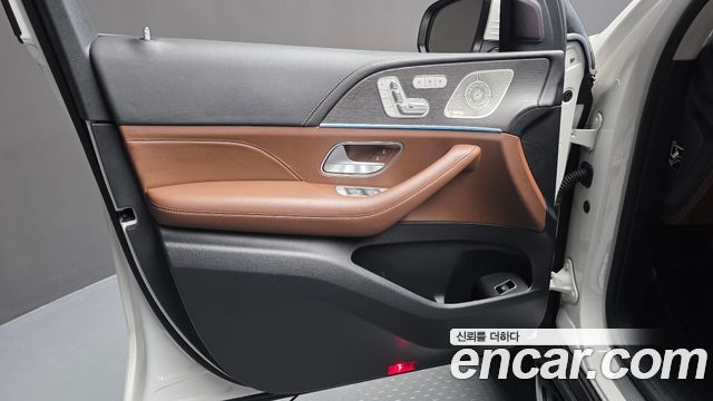 Mercedes-Benz GLE-Class 2023 — photo 14