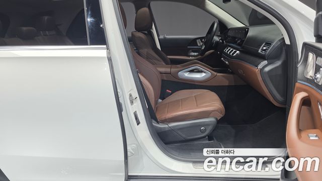 Mercedes-Benz GLE-Class 2023 — photo 16