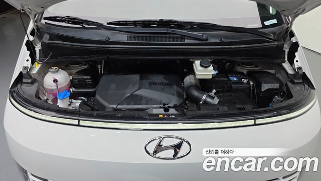 Hyundai Staria 2023 — photo 6