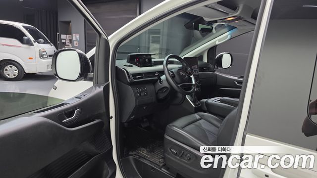 Hyundai Staria 2023 — photo 10