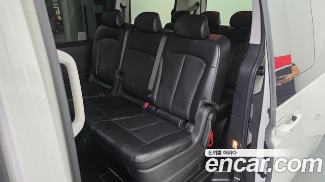Hyundai Staria 2023 — photo 11