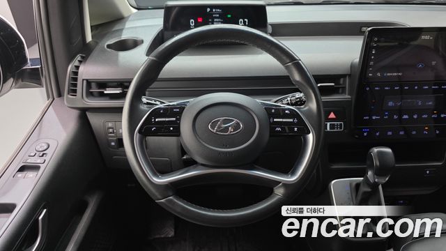 Hyundai Staria 2023 — photo 12