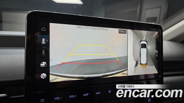 Hyundai Staria 2023 — photo 16