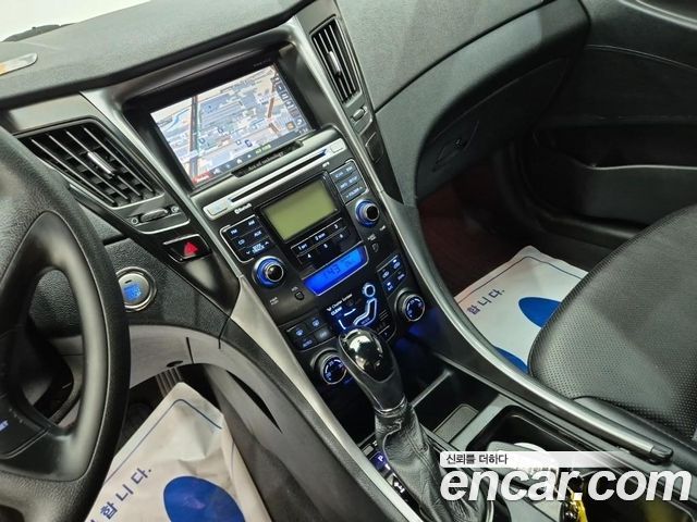 Hyundai Sonata 2012 — photo 10