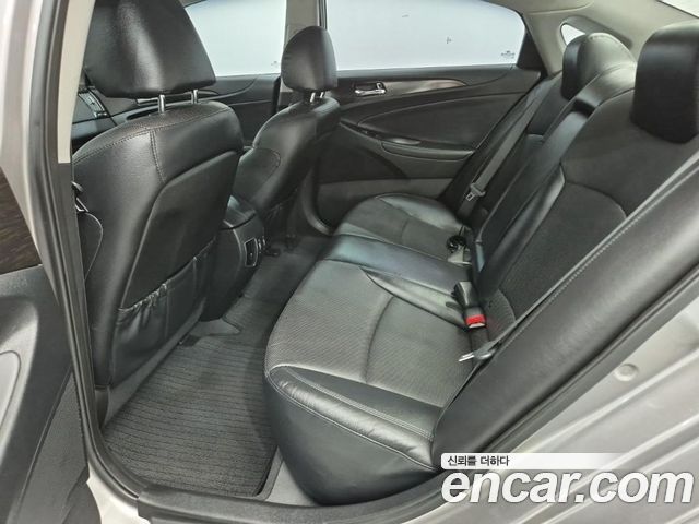 Hyundai Sonata 2012 — photo 12