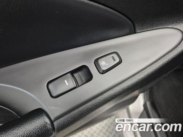 Hyundai Sonata 2012 — photo 18